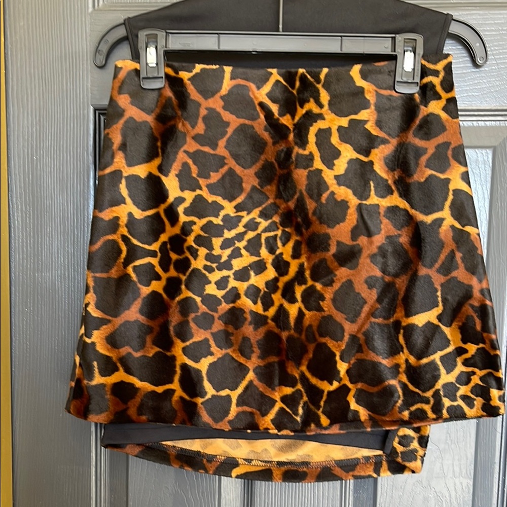 Y2K A.Byer  🦒 Animal Print Skirt & Top Set - Picture 4 of 9